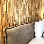 Miacasa I Zentral I Parkplatz I Waschtrockner I Schreibtisch Linz