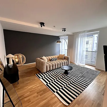 Miacasa I Zentral I Parkplatz I Waschtrockner I Schreibtisch Apartment Linz